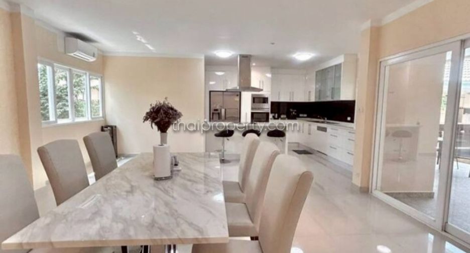 For rent 3 bedrooms house in Sattahip, Chonburi