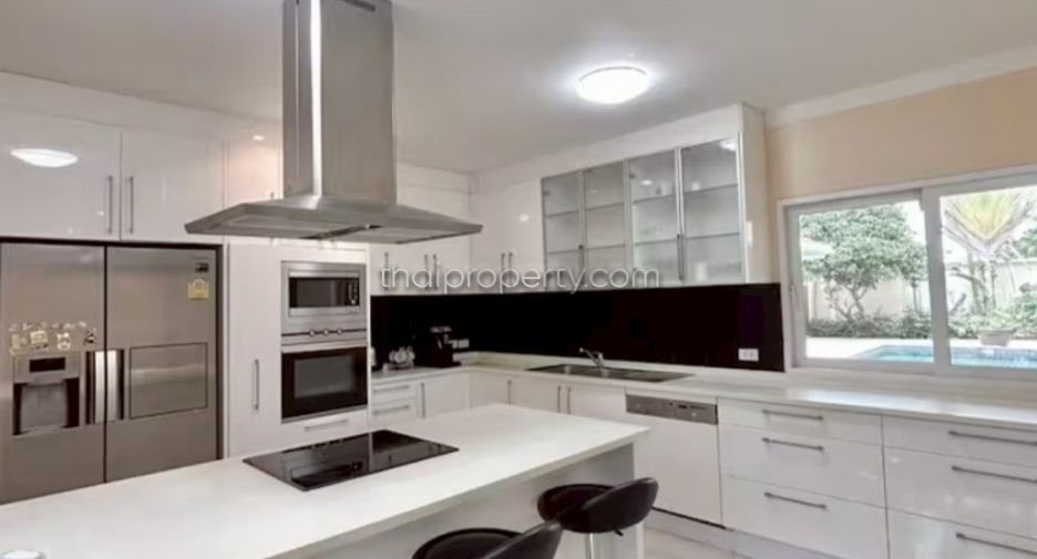 For rent 3 bedrooms house in Sattahip, Chonburi