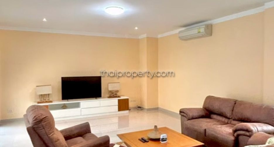 For rent 3 bedrooms house in Sattahip, Chonburi