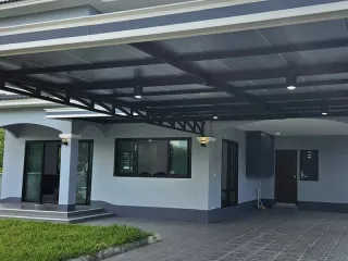 For sale 5 Beds house in Mueang Lampang, Lampang