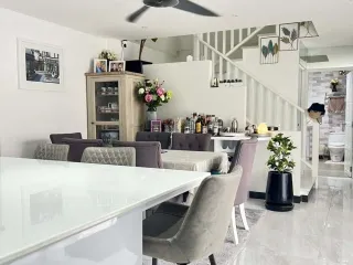 For sale 5 bed house in Mueang Rayong, Rayong