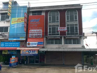 For sale 5 bed townhouse in Sam Phran, Nakhon Pathom