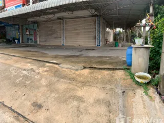 For sale 5 bed townhouse in Sam Phran, Nakhon Pathom