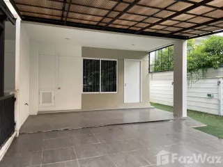 For sale 2 bed townhouse in Mueang Pathum Thani, Pathum Thani