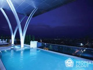 For sale 2 bed condo in Yan Nawa, Bangkok