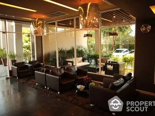 For sale 2 bed condo in Yan Nawa, Bangkok
