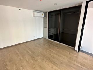For sale 1 bed condo in Huai Khwang, Bangkok