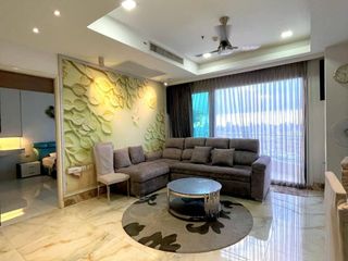 For sale 3 bed condo in Yan Nawa, Bangkok