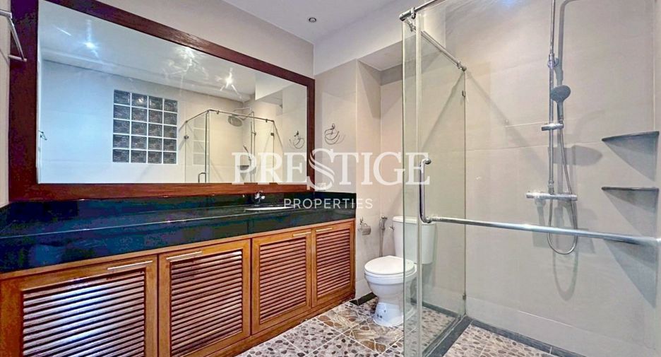 For sale 2 bedrooms condo in Pratumnak, Pattaya