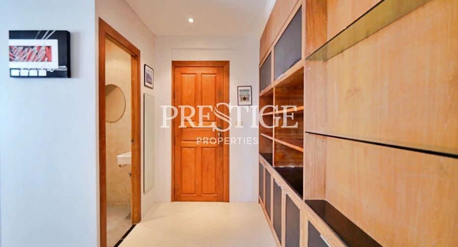 For sale 2 bedrooms condo in Pratumnak, Pattaya