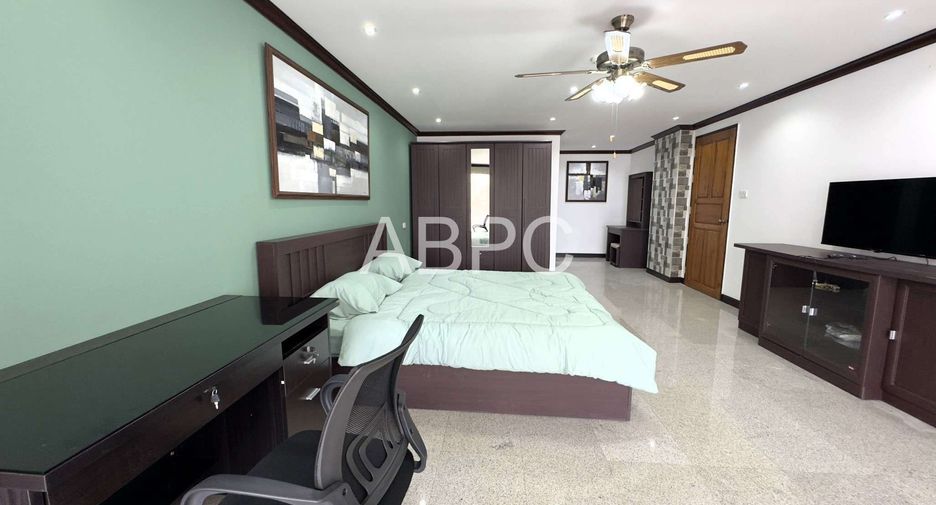 Condo en alquiler y en venta de 2 habitaciones en South Pattaya, Pattaya