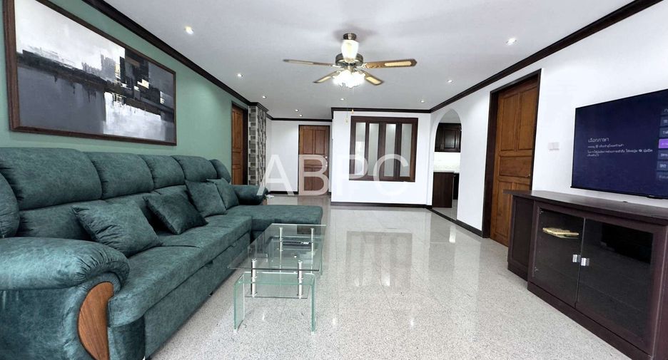 Condo en alquiler y en venta de 2 habitaciones en South Pattaya, Pattaya
