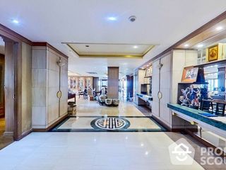 For sale 4 bed condo in Khlong San, Bangkok