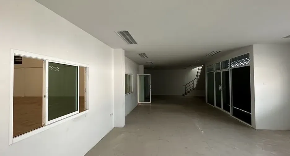 For rent warehouse in Bang Bo, Samut Prakan