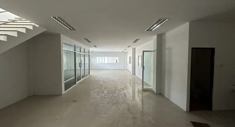 For rent warehouse in Bang Bo, Samut Prakan