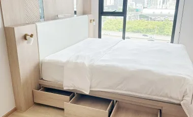 For rent 2 bed condo in Huai Khwang, Bangkok