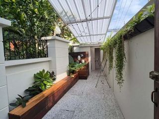 For sale 1 bed townhouse in Phaya Thai, Bangkok