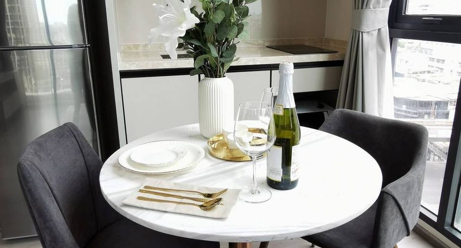 For sale 1 Beds condo in Phaya Thai, Bangkok