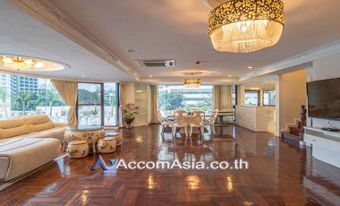 For sale 3 bed condo in Watthana, Bangkok