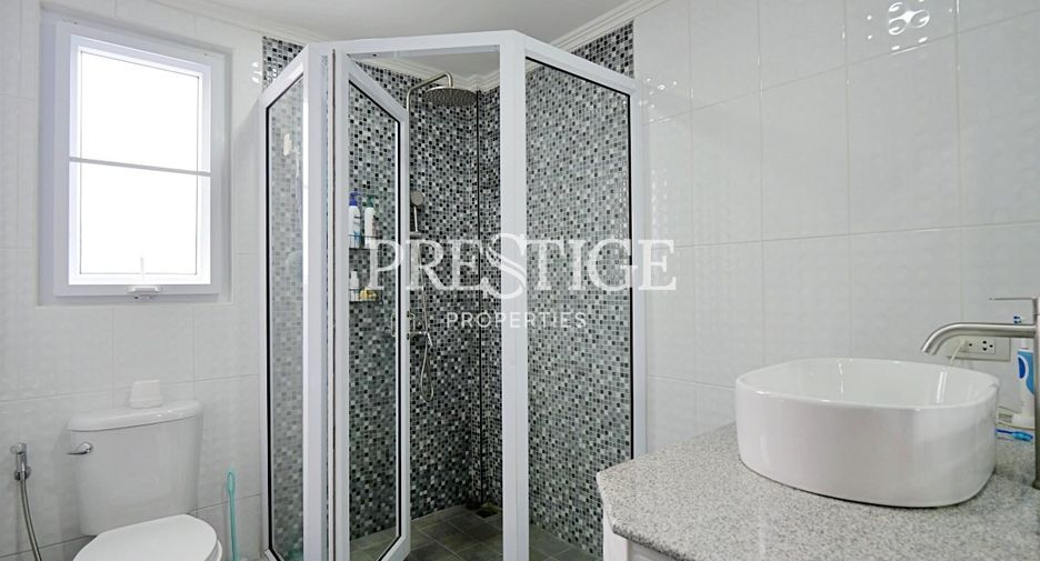 For sale 2 ベッドルーム house in Bang Lamung, Chonburi