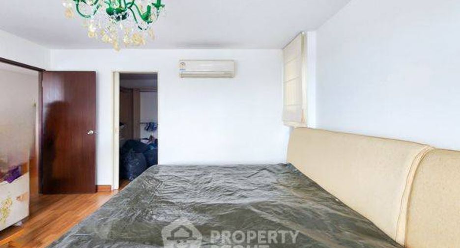 For sale 2 bed condo in Dusit, Bangkok