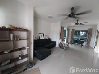 For sale 3 bed townhouse in East Pattaya, Pattaya