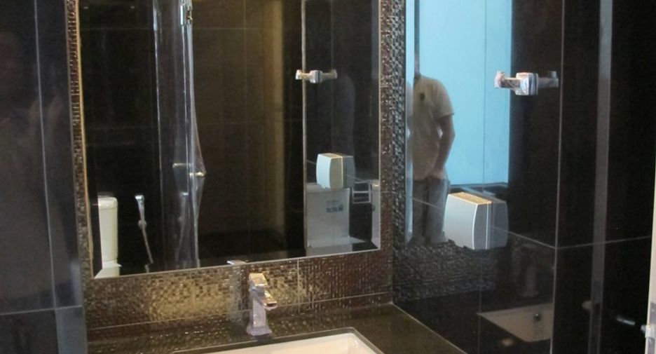 For rent and for sale 2 bedrooms condo in Khlong Toei, Bangkok