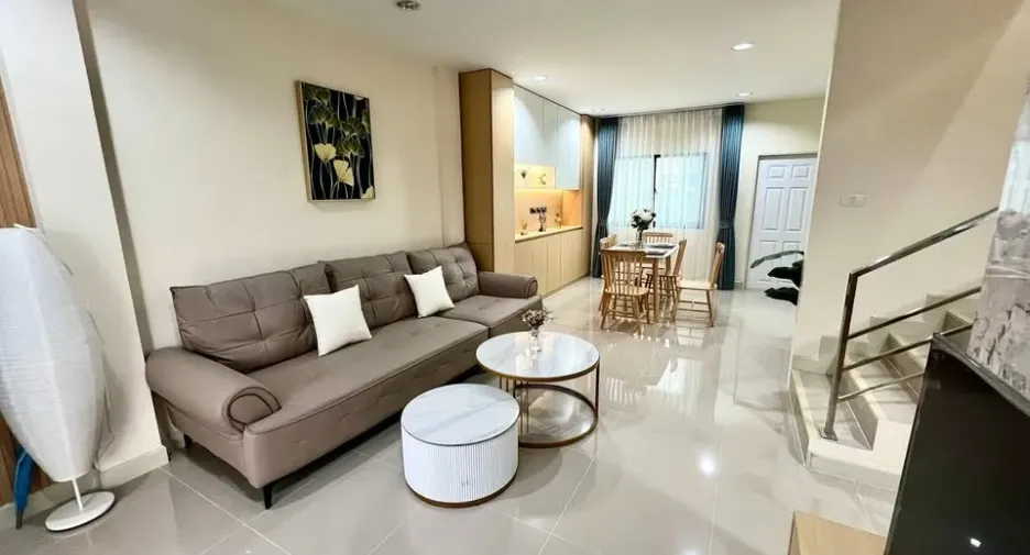 For sale 3 bedrooms townhouse in Bang Lamung, Chonburi