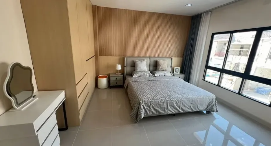 For sale 3 bedrooms townhouse in Bang Lamung, Chonburi