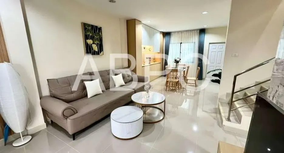 For sale 3 bedrooms townhouse in Bang Lamung, Chonburi