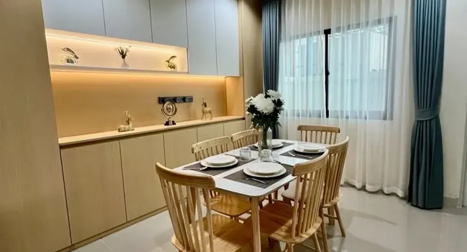For sale 3 bedrooms townhouse in Bang Lamung, Chonburi