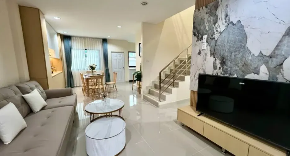 For sale 3 bedrooms townhouse in Bang Lamung, Chonburi