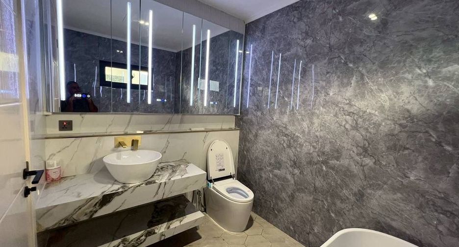 For rent and for sale 7 bedrooms house in Bang Lamung, Chonburi
