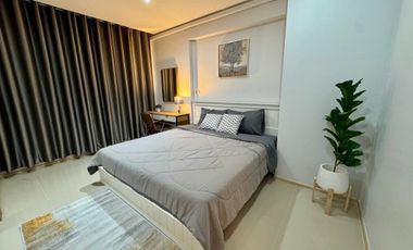 For rent 2 bed condo in Huai Khwang, Bangkok