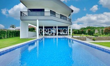 For sale 5 bedrooms house in Sattahip, Chonburi