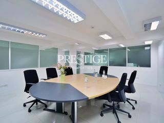 For rent 13 bed retail Space in Bang Lamung, Chonburi
