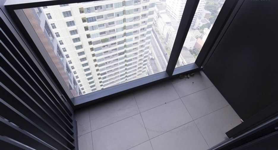 For rent 1 bed condo in Pathum Wan, Bangkok