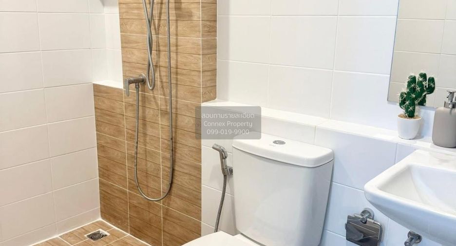 For rent 3 bedrooms townhouse in Bang Phli, Samut Prakan
