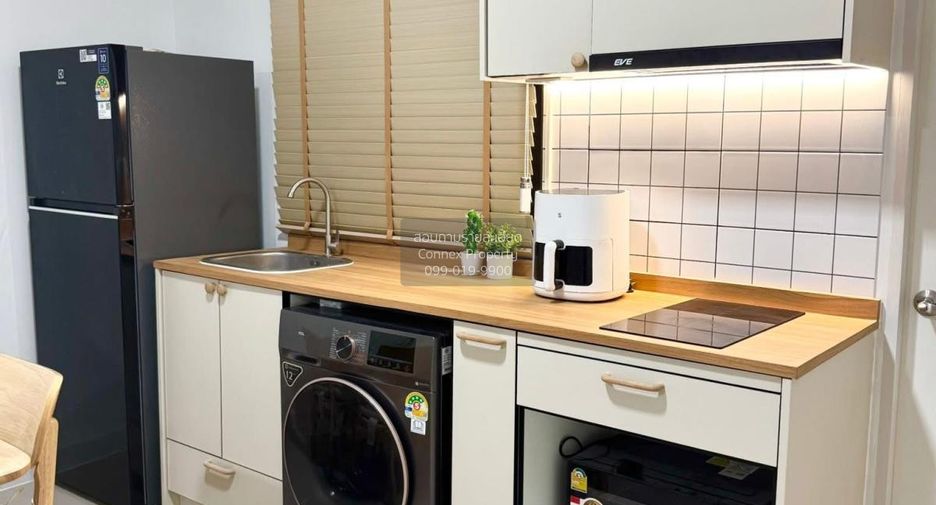 For rent 3 bedrooms townhouse in Bang Phli, Samut Prakan