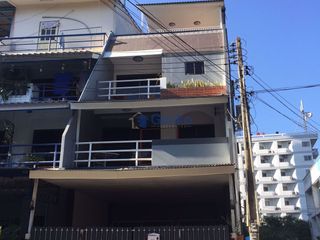 For rent 4 bed house in Pratumnak, Pattaya