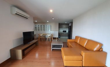 For rent 2 bed condo in Huai Khwang, Bangkok