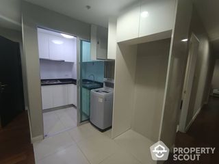 For sale 3 bed condo in Huai Khwang, Bangkok