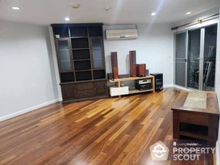 For sale 2 bed condo in Yan Nawa, Bangkok
