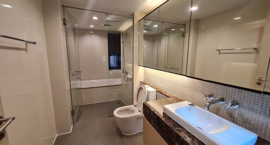 À louer 3 chambres condo à Pathum Wan, Bangkok