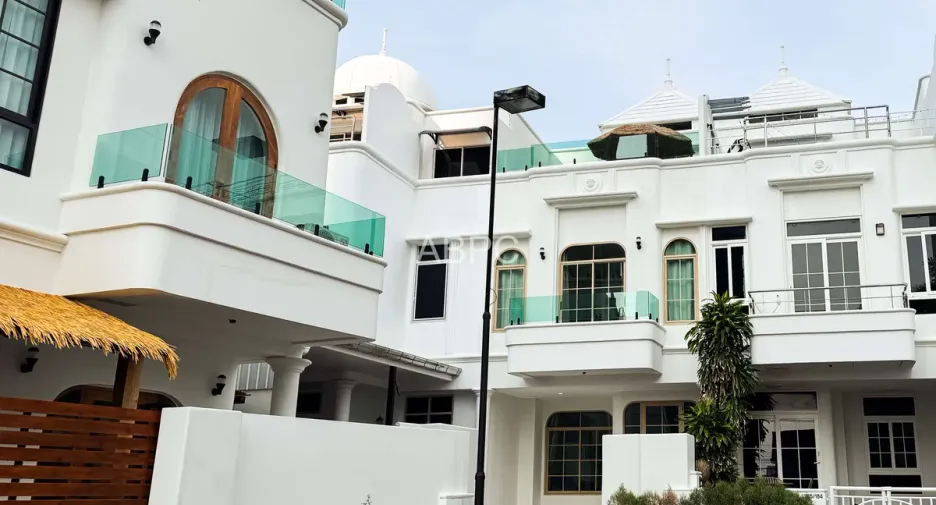 For rent and for sale 3 bedrooms house in Bang Lamung, Chonburi