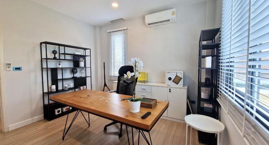 For sale 3 bedrooms house in Bang Lamung, Chonburi