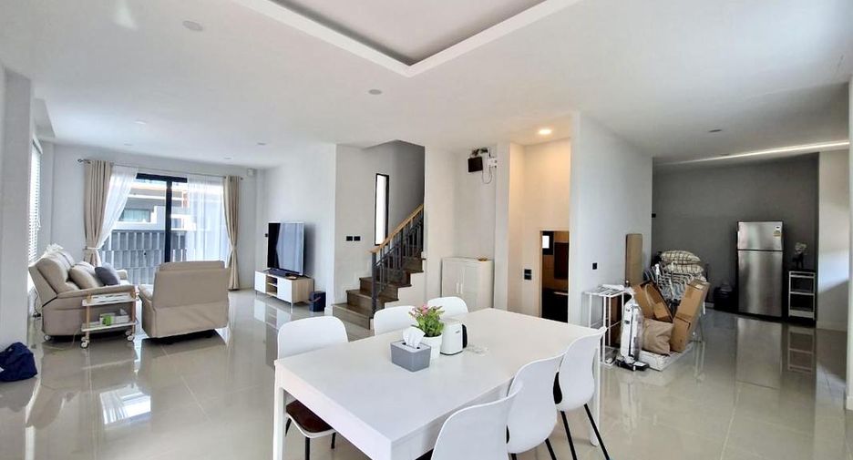 For sale 3 bedrooms house in Bang Lamung, Chonburi