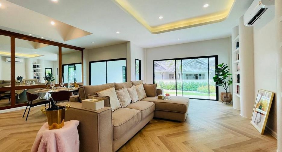 For sale 3 bedrooms house in Bang Lamung, Chonburi