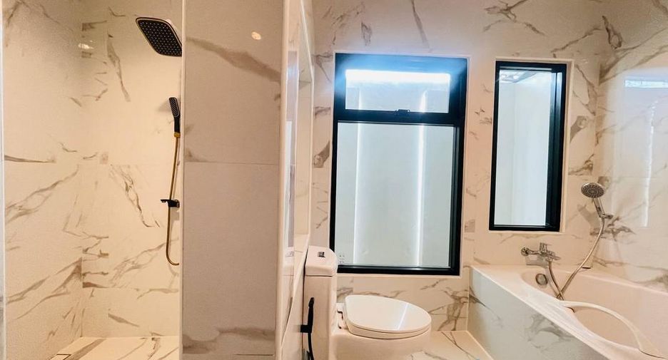 For sale 3 bedrooms house in Bang Lamung, Chonburi