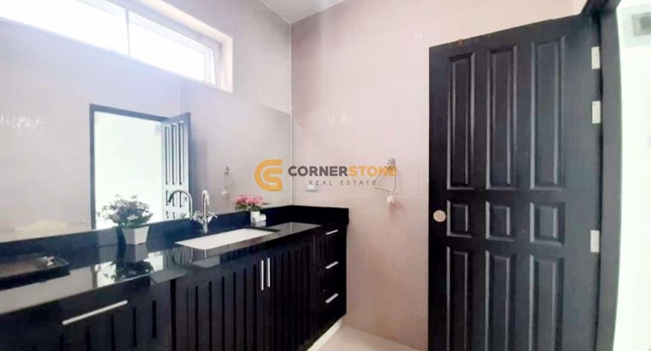 For rent and for sale 4 bedrooms house in Bang Saray, Pattaya